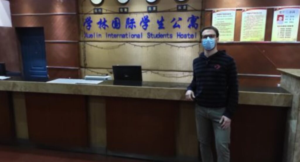 Dario Lovato presso lo studentato della Chongqing University