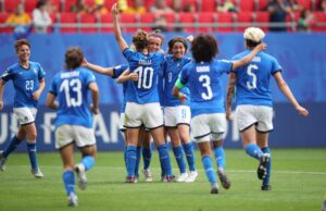 epa07636818 Italian players celebrate after the FIFA Women's World Cup 2019 Group C soccer match between Australia and Italy in Valenciennes, France, 09 June 2019. EPA/TOLGA BOZOGLU
