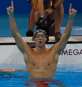 Rio de Janeiro - Michael Phelps, dos Estados Unidos, ganha sua 20ª medalha de ouro olímpica, nos 200m nado borboleta, nos Jogos Rio 2016. (Fernando Frazão/Agência Brasil)