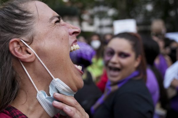 Manifestazione contro la violenza sulle donne. Montevideo, Uruguay, feb 2022 (AP Photo/Matilde Campodonico)