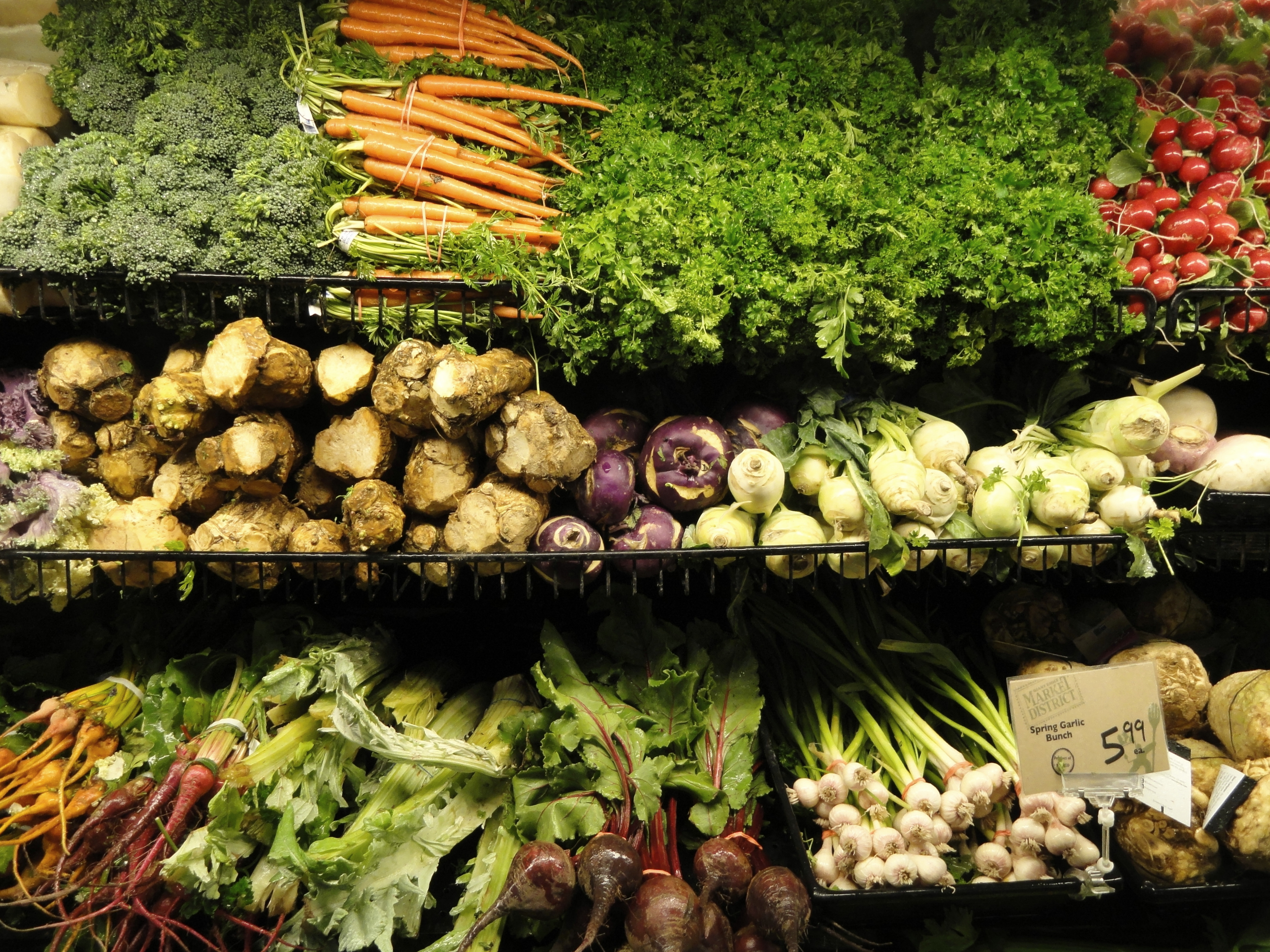 vegetables_in_supermarket_-_dsc04975-001