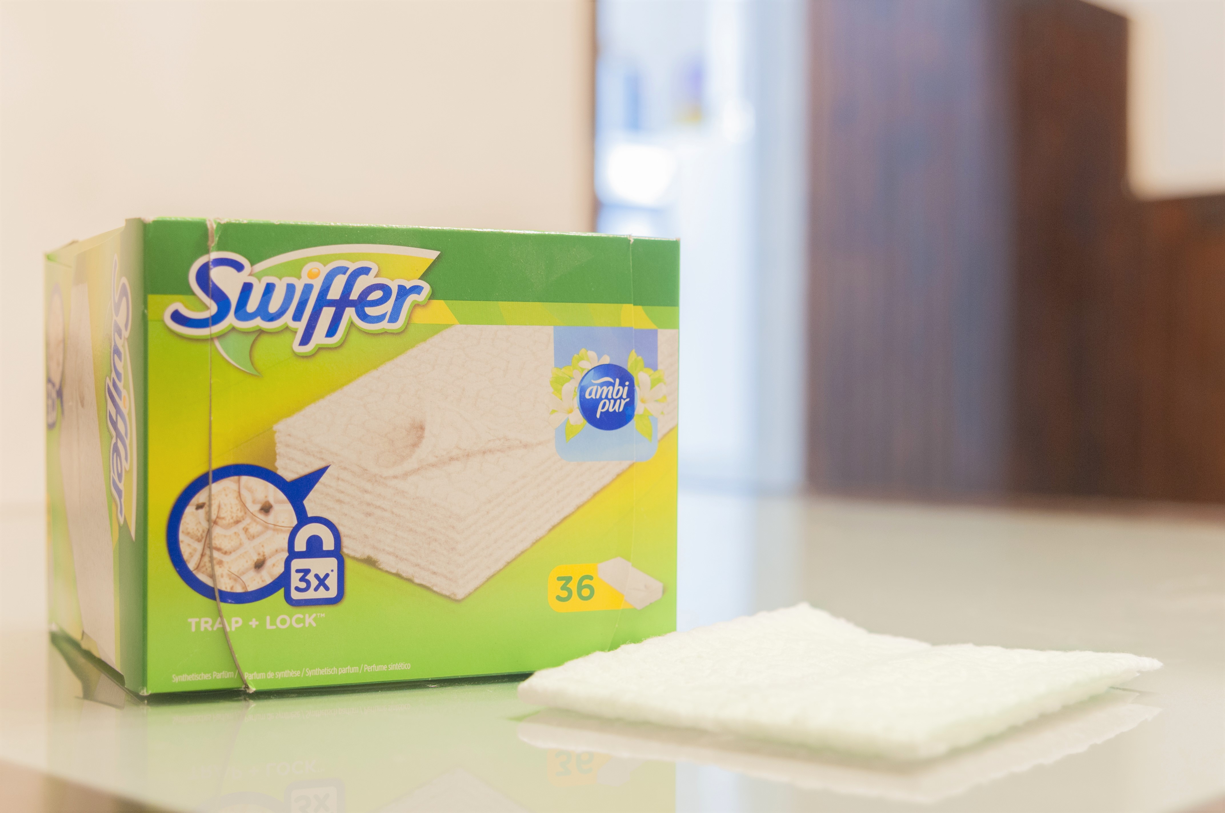 Set 40 Ricariche Antipolvere Magnetiche Per Swiffer + 2 Manici – Panni Monouso Antistatici Per Polvere, Peli Animali – Con Asta Telescopica E Pieghevole